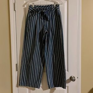 American Eagle size 4 Wide leg Womens dress pants